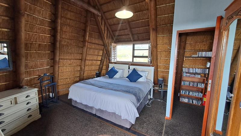 5 Bedroom Property for Sale in Stilbaai Wes Western Cape